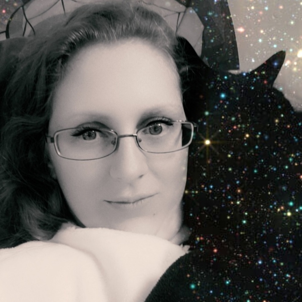 Meet your Posher, Shana